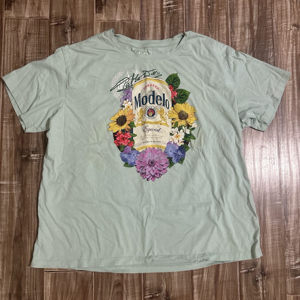 ModelCo Green Graphic T-Shirt